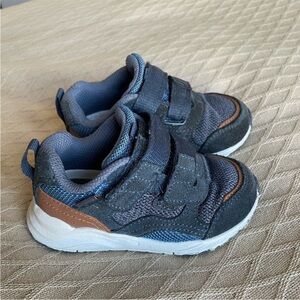 Toddler sneakers by Stride Rite, size 6.5 XW